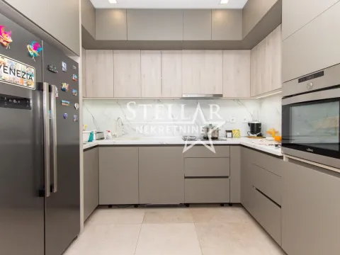 Izdavanje, kuća, 200m², Donji Kokoti, Podgorica - image 13