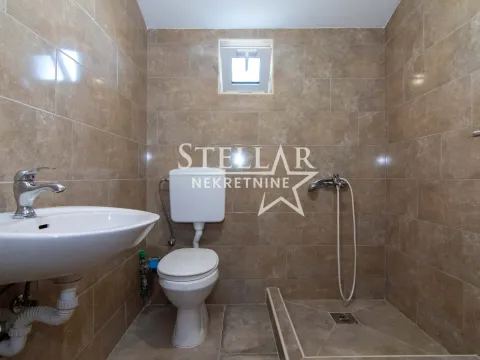 Izdavanje, dvosoban stan, 70m², Konik, Podgorica - image 8