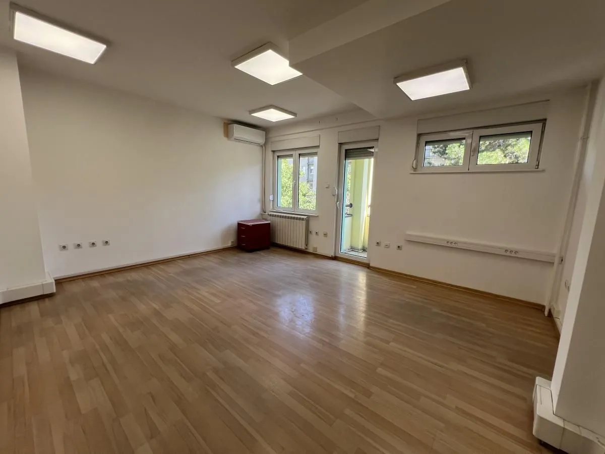Rent, office space, 220m², Liman 1, Novi Sad Sve Podlokacije