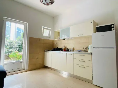 Sale, one bedroom apartment, 38m², Petrovac, Budva - image 4