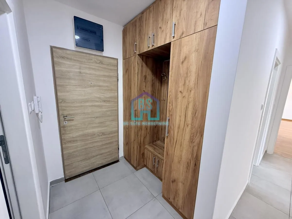 Prodaja, trosoban stan, 74m², Veternik, Novi Sad Sve Podlokacije