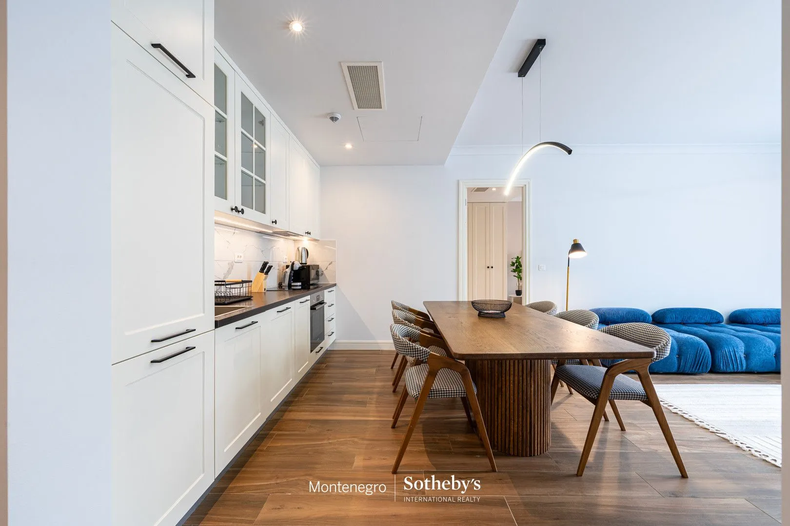 Prodaja, dvosoban stan, 89m², Kotor, Crna Gora