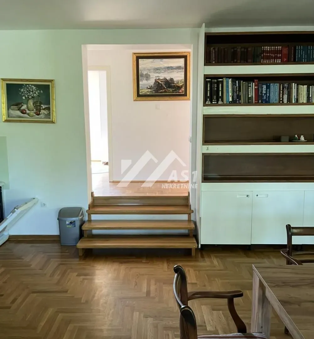 Rent, four bedroom apartment, 120m², Stari Majur, Petrovaradin