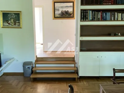 Izdavanje, četvorosoban stan, 120m², Stari Majur, Petrovaradin - image 4