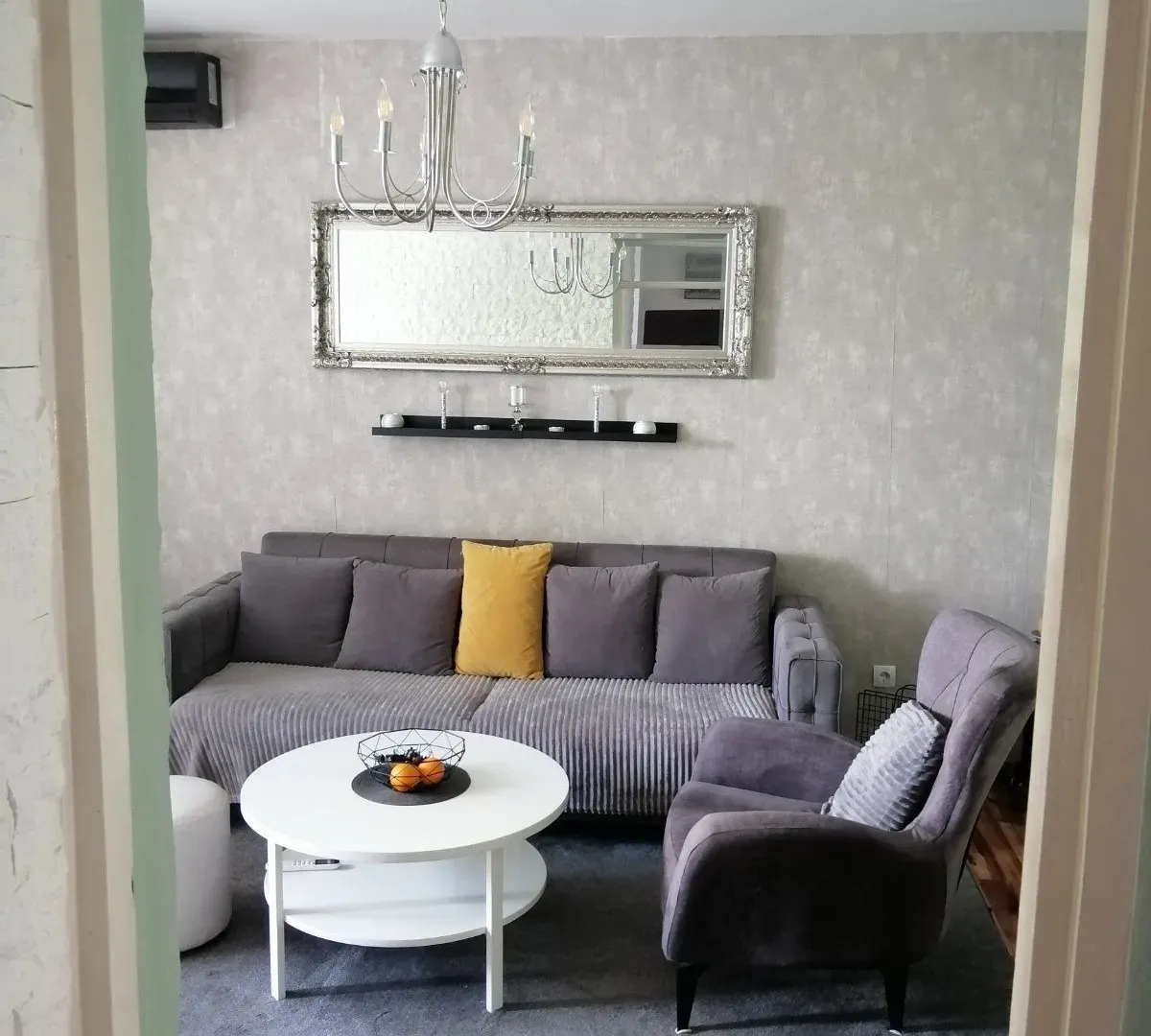 Izdavanje, dvosoban stan, 60m², Stara Varoš, Podgorica