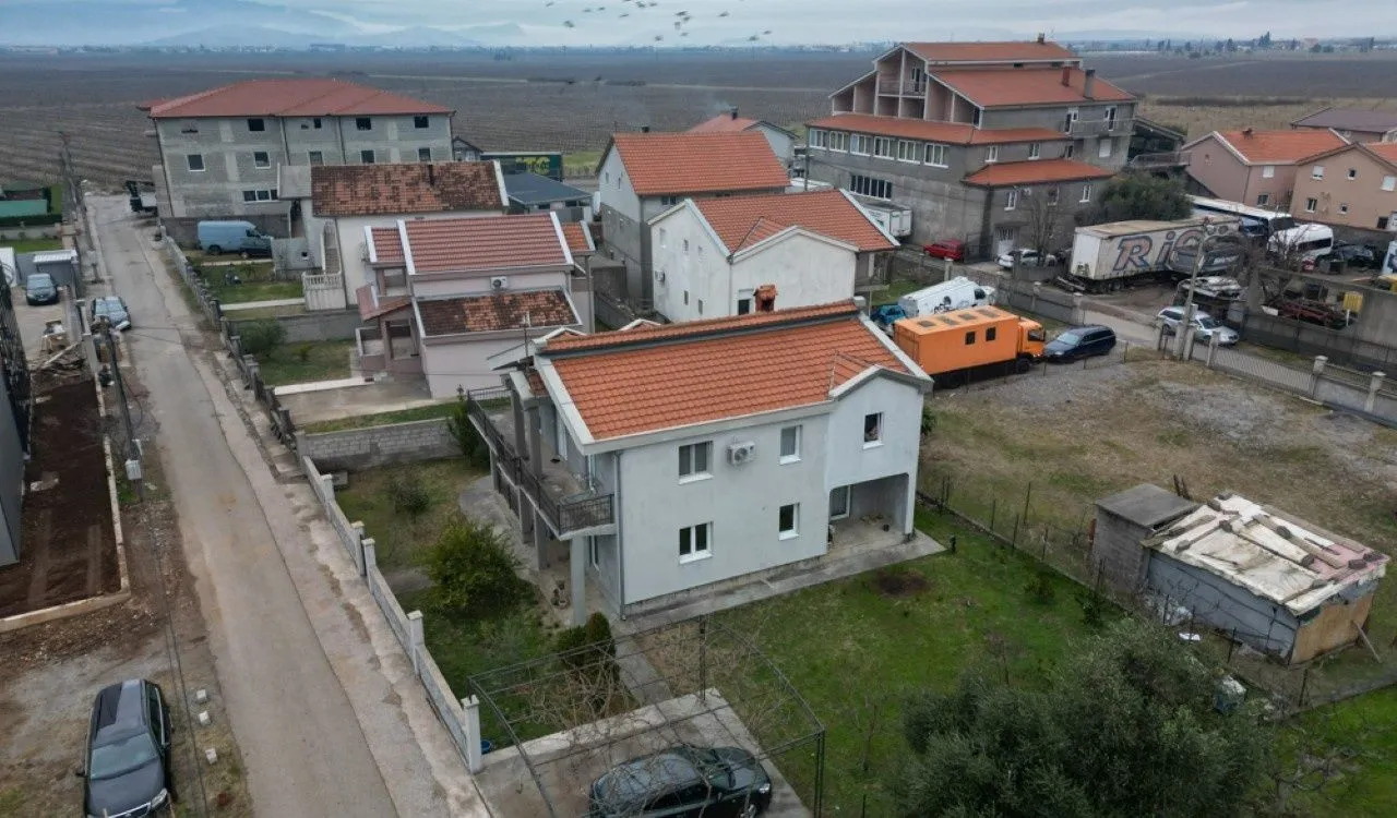 Sale, house, 258m², Pod Goricom, Podgorica