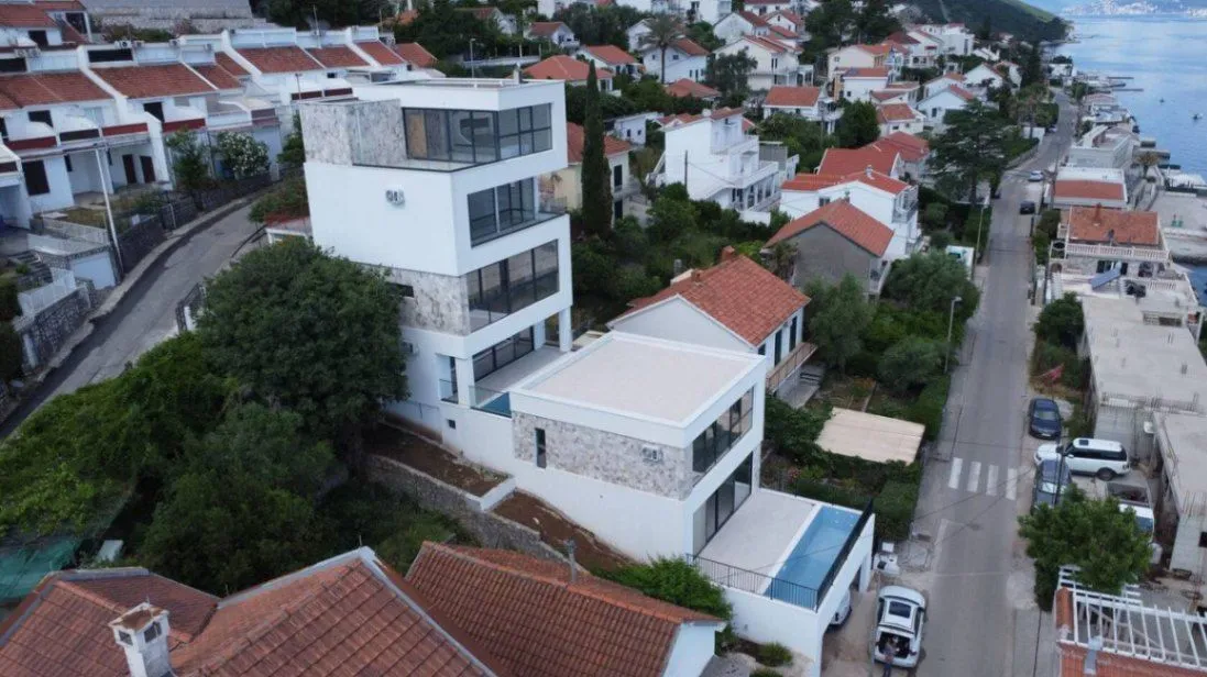 Prodaja, kuća, 200m², Krašići, Tivat