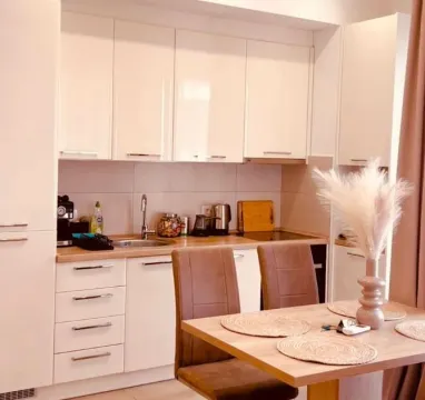 Rent, one bedroom apartment, 45m², Kalimanj, Tivat - image 6
