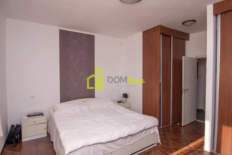 Izdavanje, kuća, 250m², Tološi, Podgorica