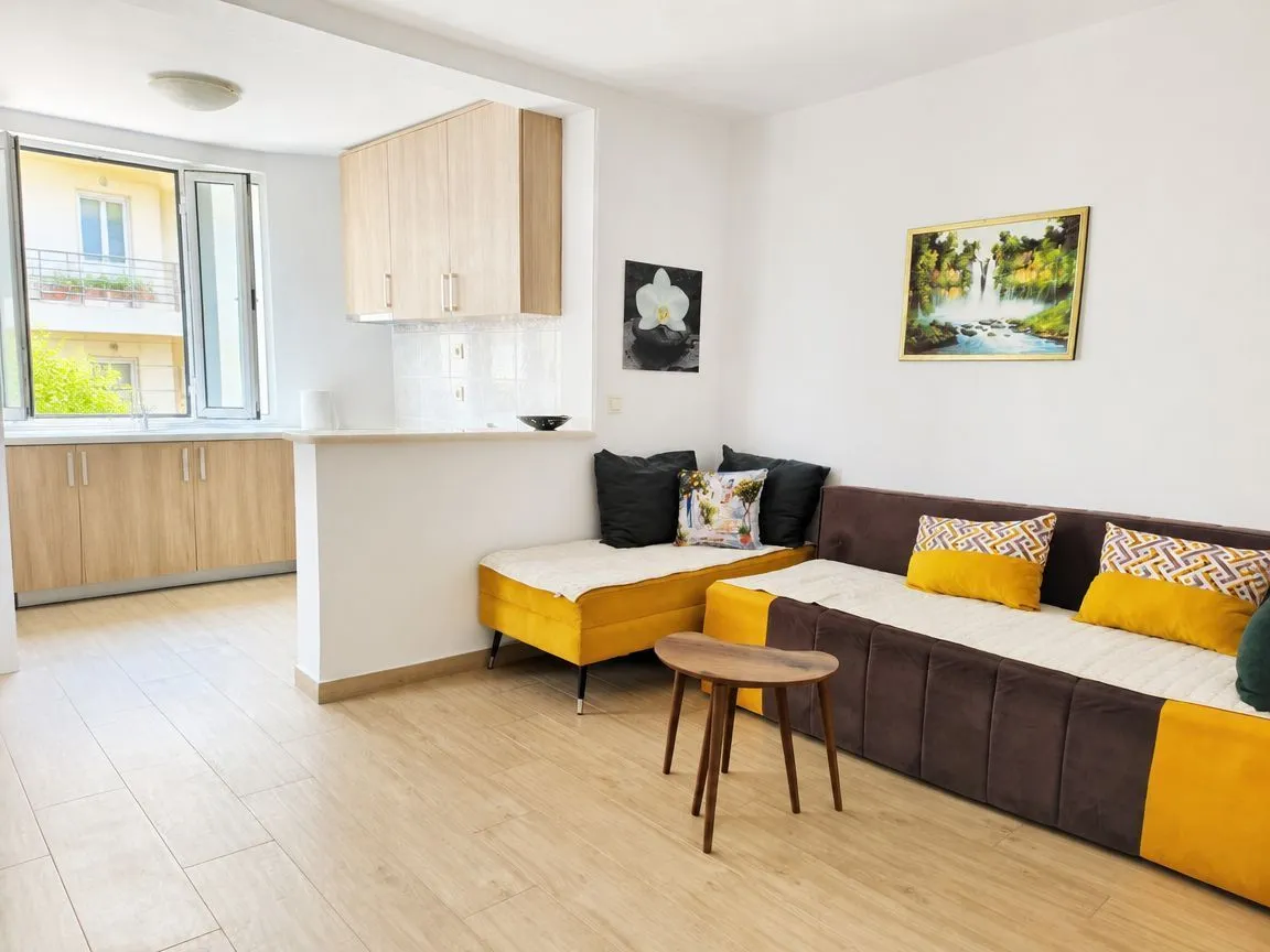 Rent, two bedroom apartment, 47m², Budva, Crna Gora