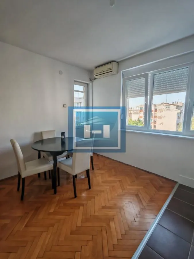 Prodaja, dvosoban stan, 53m², Centar, Paraćin