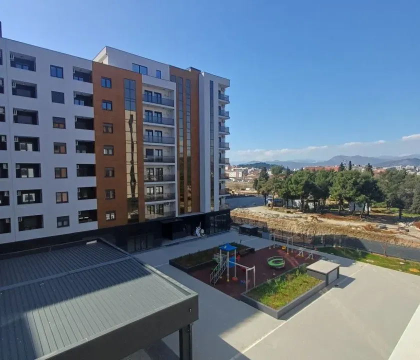 Izdavanje, jednosoban stan, 44m², Stari Aerodrom, Podgorica