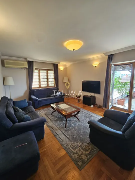 Rent, house, 300m², Masline, Podgorica