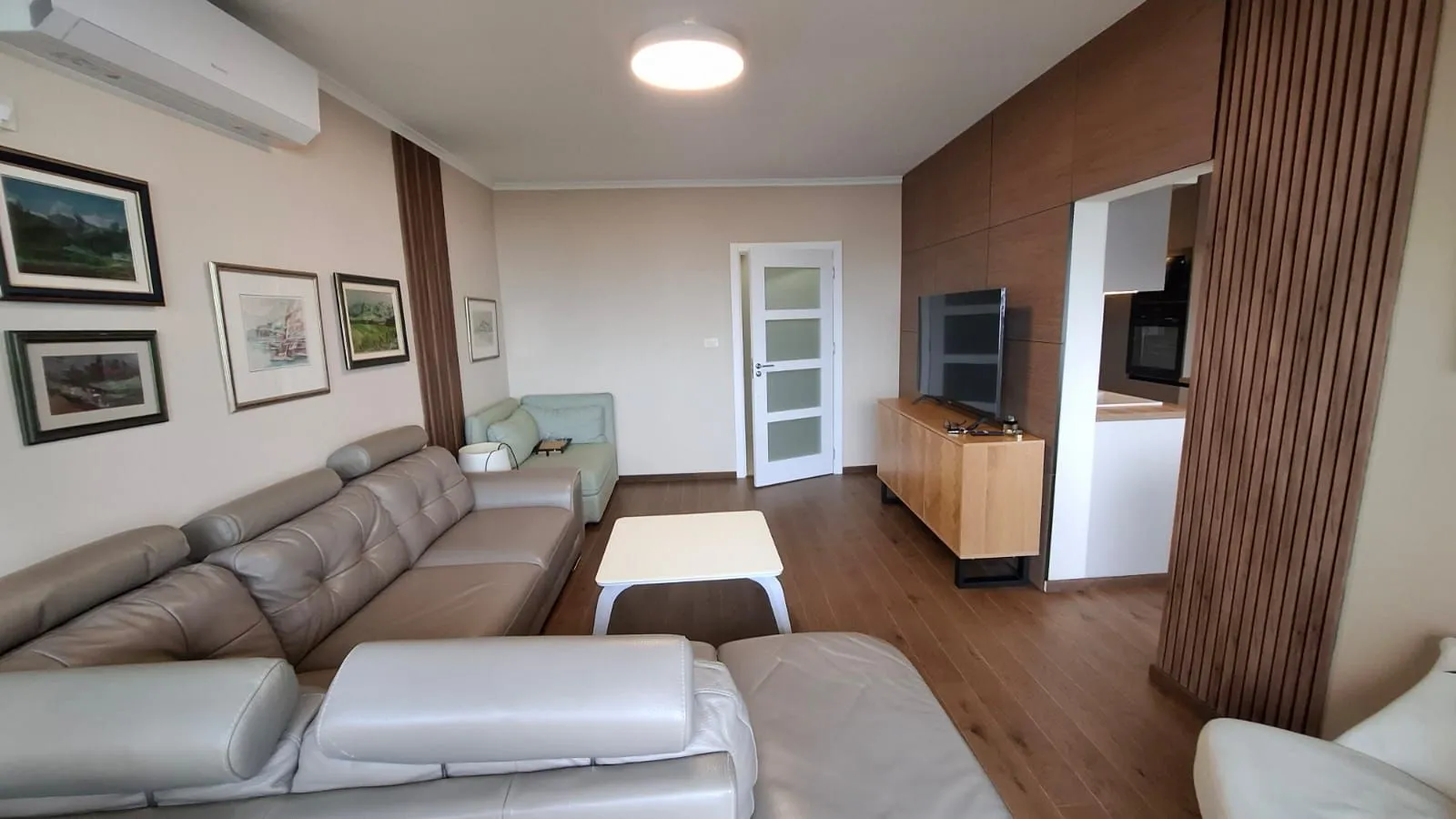 Izdavanje, dvosoban stan, 75m², Preko Morače, Podgorica