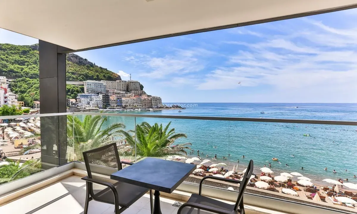 Sale, three bedroom apartment, 137m², Bečići, Budva