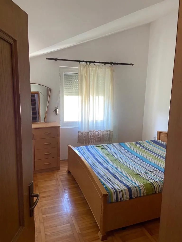 Izdavanje, trosoban stan, 80m², Bijela, Herceg Novi