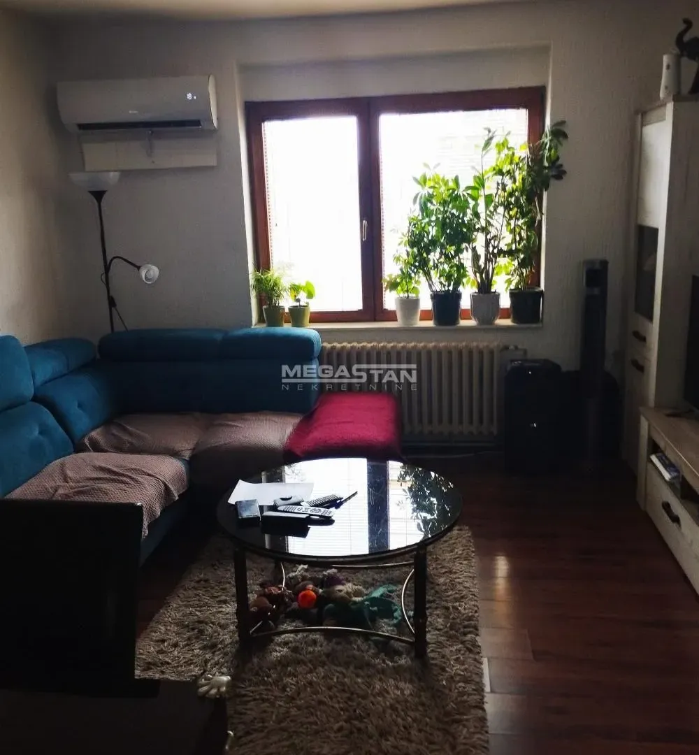 Prodaja, kuća, 324m², Strelište, Pančevo