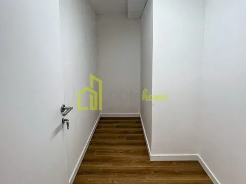 Sale, office space, 294m², Blok 5, Podgorica - image 12