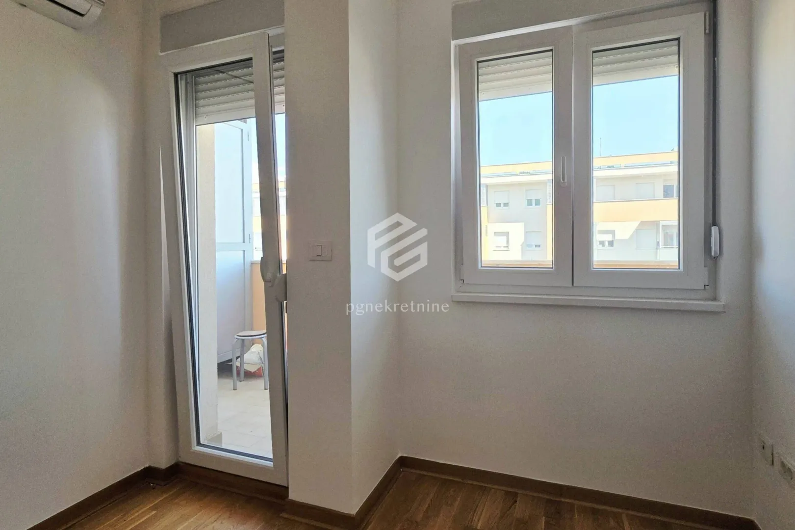 Rent, two bedroom apartment, 64m², City Kej, Podgorica