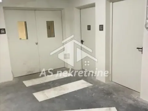 Izdavanje, četvorosoban stan, 111m², Savski Venac, Beograd - image 26