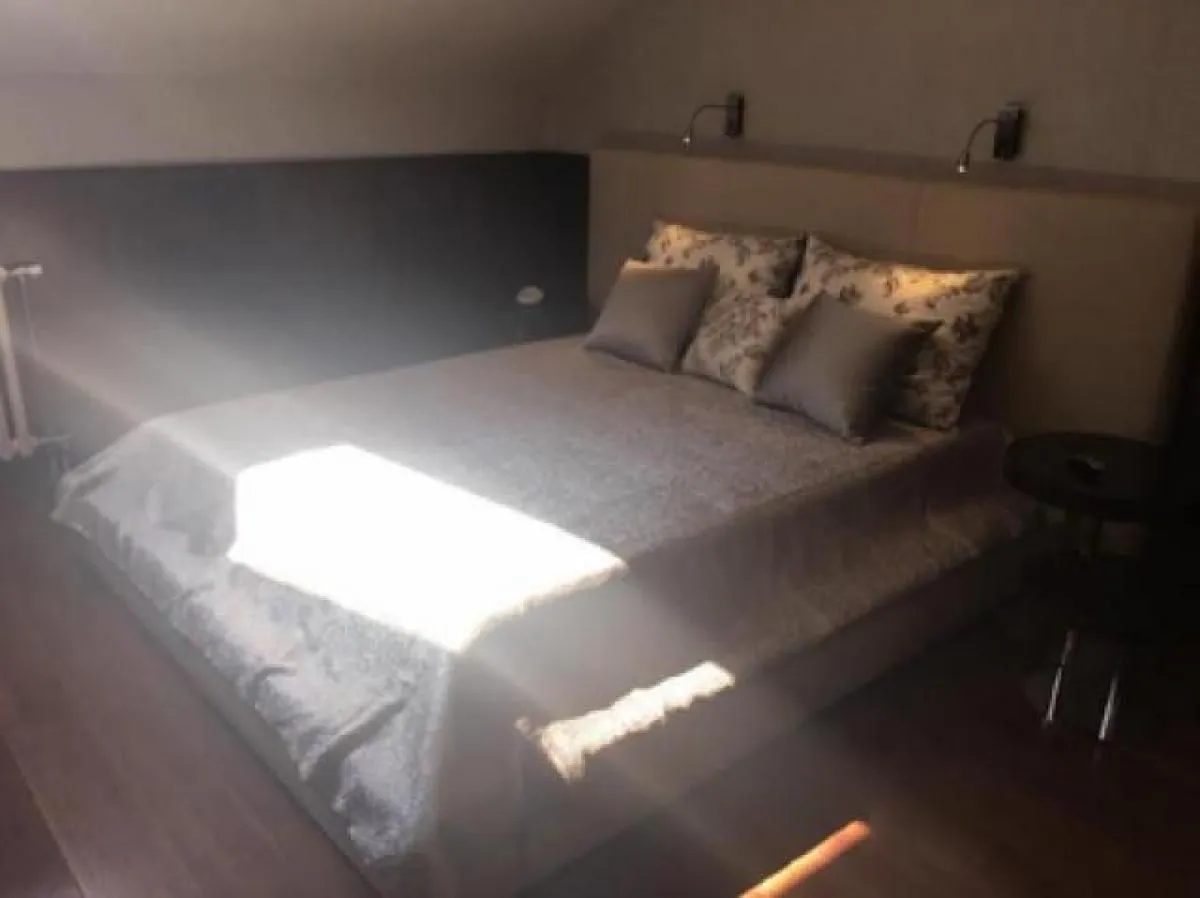 Rent, three bedroom apartment, 240m², Kalenić Pijaca, Vračar Sve Podlokacije