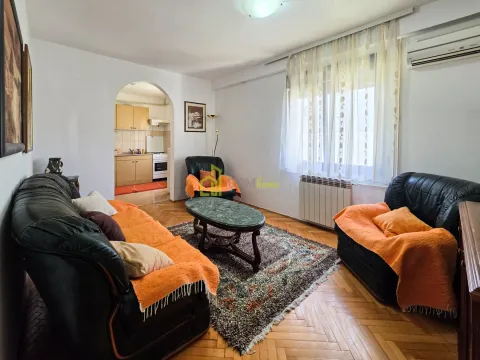 Rent, one bedroom apartment, 40m², Stari Aerodrom, Podgorica - image 1
