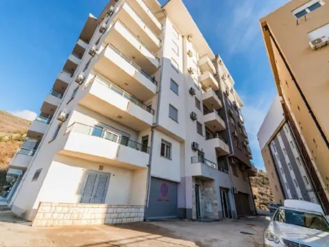 Rent, apartment, 93m², Rafailovići, Budva - image 3