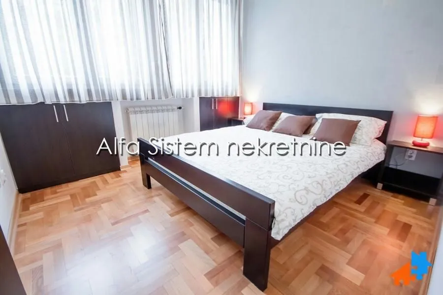 Izdavanje, dvosoban stan, 60m², Stari Grad, Beograd