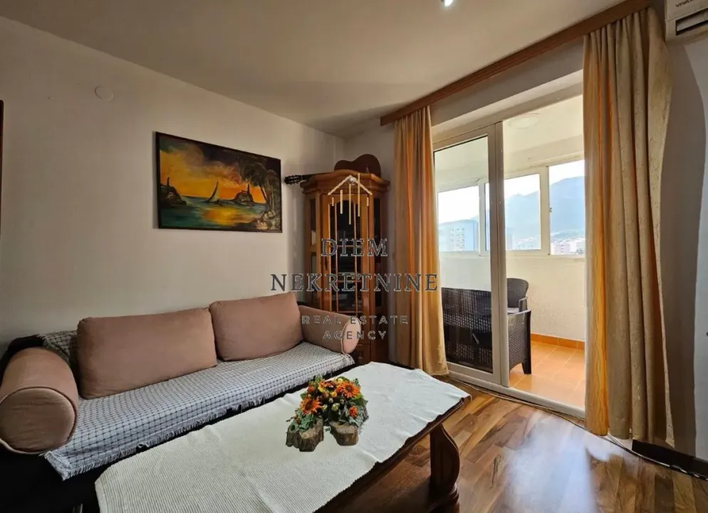 Rent, one bedroom apartment, 50m², Centar, Bar