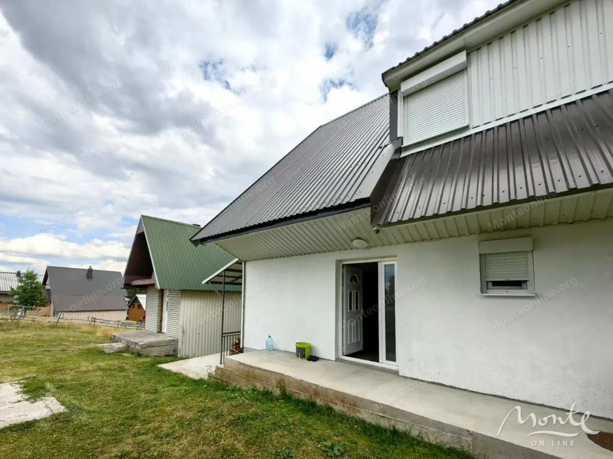 Prodaja, kuća, 130m², Žabljak, Crna Gora