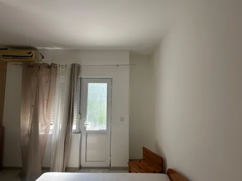 Izdavanje, jednosoban stan, 45m², Centar, Tivat - image 9