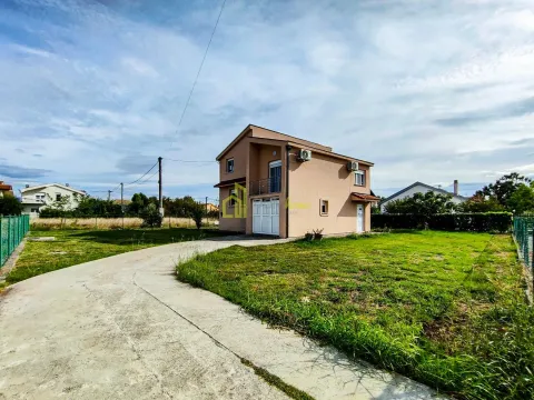 Prodaja, kuća, 160m², Donja Gorica, Podgorica - image 24