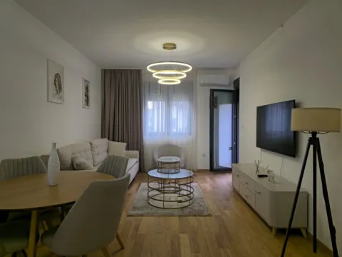 Rent, one bedroom apartment, 47m², City Kvart, Podgorica - image 1