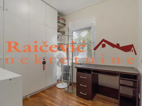 Izdavanje, trosoban stan, 70m², Dedinje Sve Podlokacije, Beograd - image 11