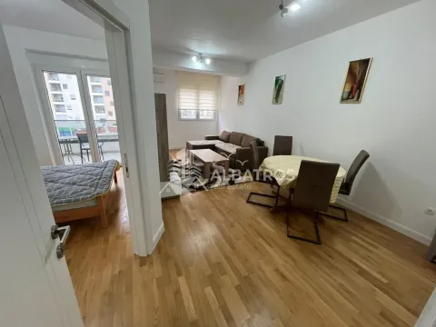 Living room with dining area and access to the terrace. - image 4