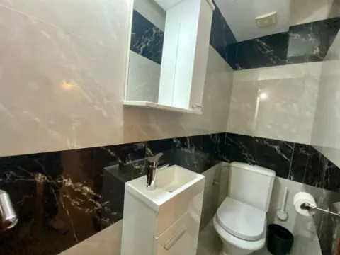 Izdavanje, dvosoban stan, 92m², Rafailovići, Budva - image 12