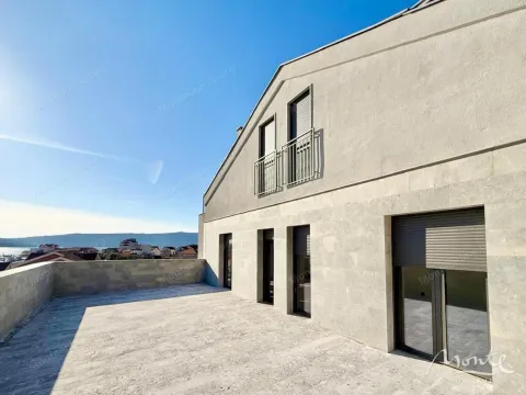 Prodaja, trosoban stan, 236m², Tivat, Crna Gora - image 8