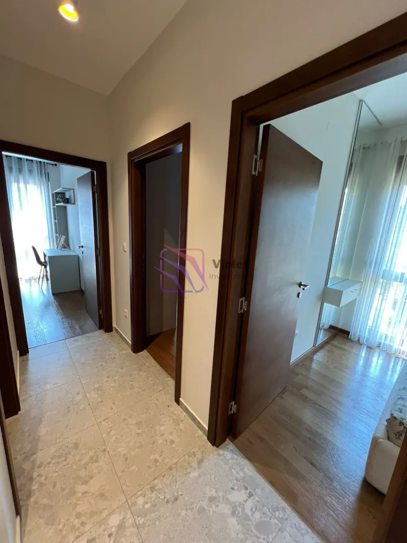 Prodaja, trosoban stan, 82m², Centar, Podgorica