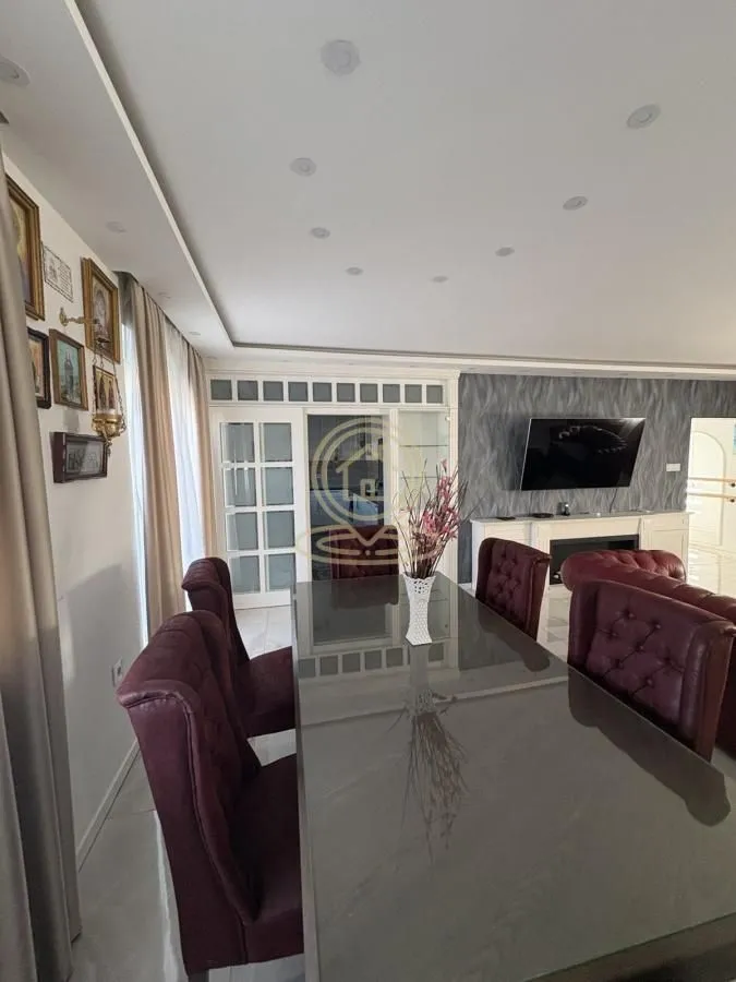 Izdavanje, kuća, 125m², Vidovdansko naselje, Novi Sad Sve Podlokacije