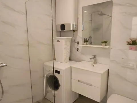 Prodaja, garsonjera, 35m², Bečići, Budva - image 2