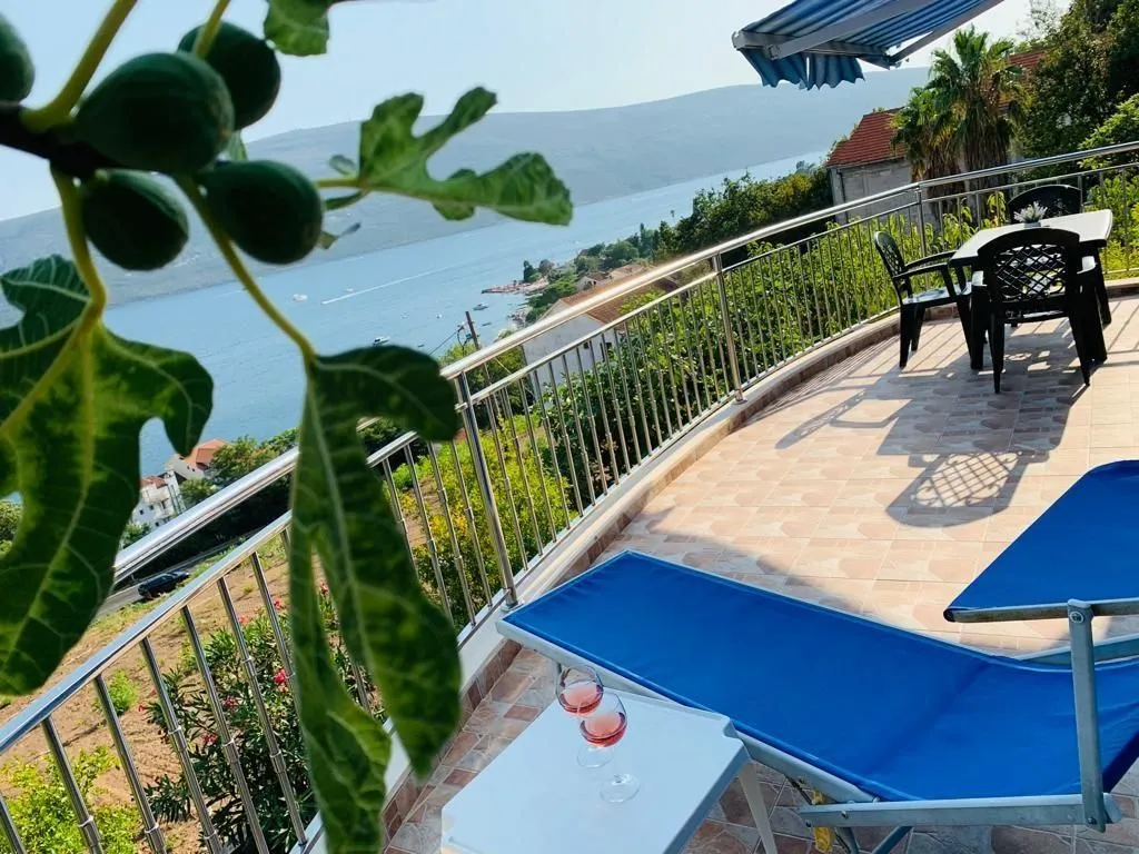 Prodaja, kuća, 174m², Baošići, Herceg Novi
