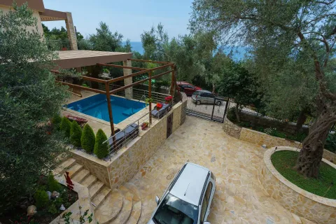 Kuća in Sutomore