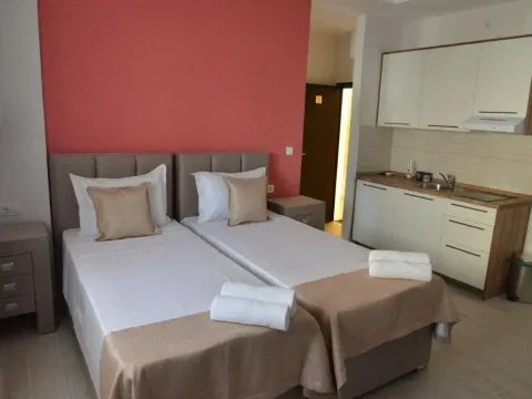 Prodaja, stan, 239m², Tivat, Crna Gora - image 3