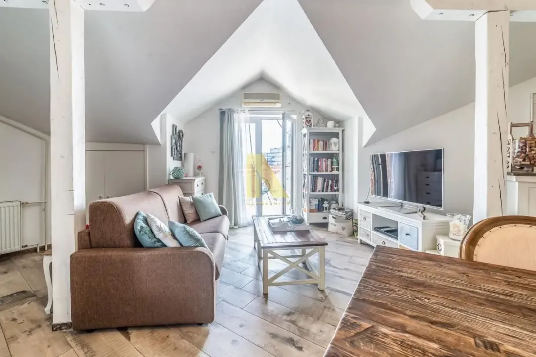 Prodaja, dvosoban stan, 45m², Socijalno, Novi Sad Sve Podlokacije