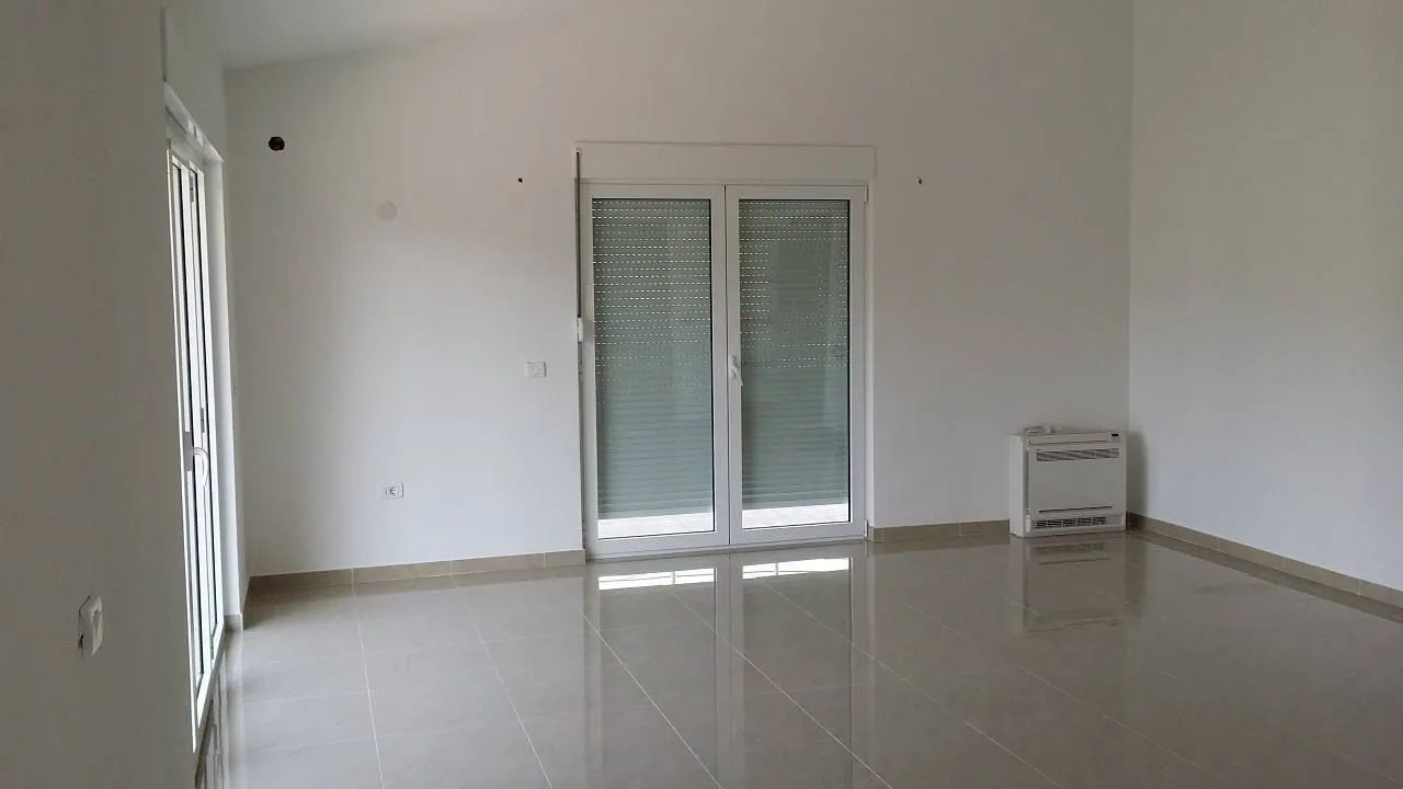 Sale, house, 300m², Bar, Crna Gora