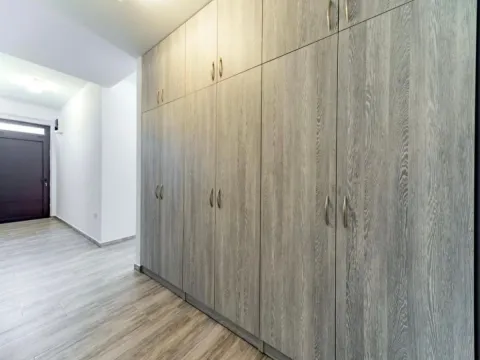 Rent, three bedroom apartment, 127m², Petrovac, Budva - image 11