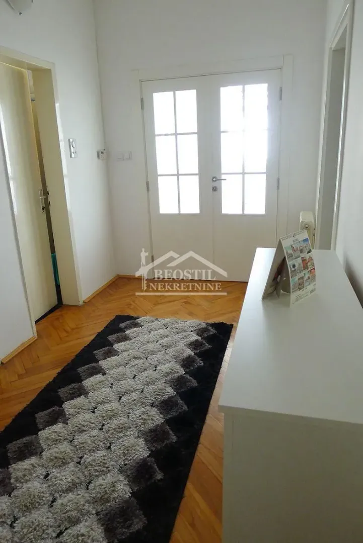 Prodaja, kuća, 240m², Batajnica, Beograd