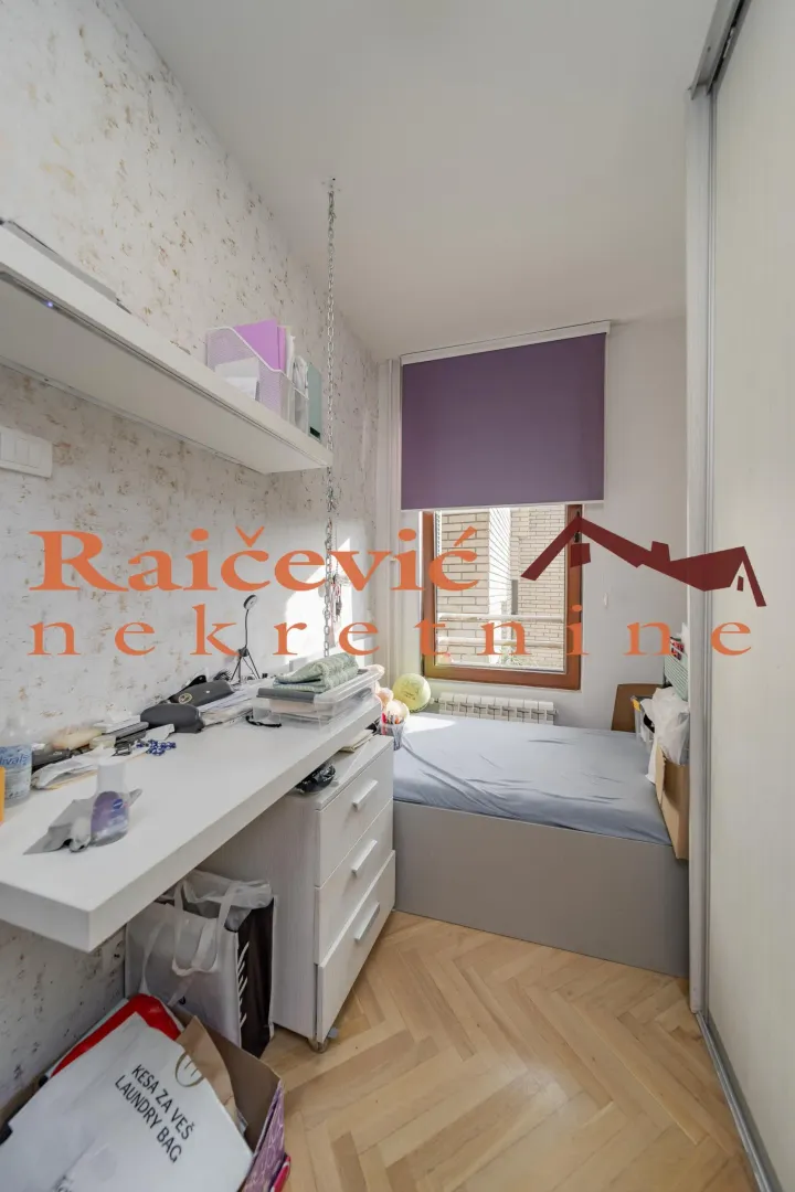 Sale, four bedroom apartment, 103m², Savski Venac, Beograd
