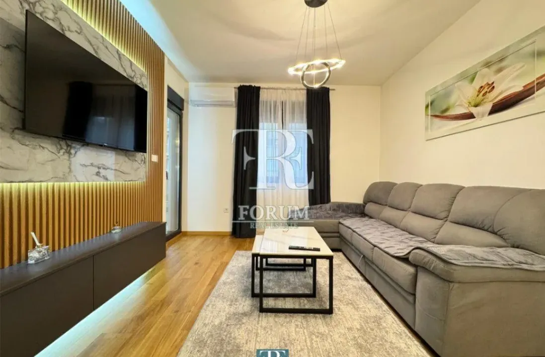 Izdavanje, jednosoban stan, 50m², City Kvart, Podgorica