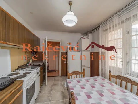 Prodaja, trosoban stan, 90m², Stari Grad, Beograd - image 13